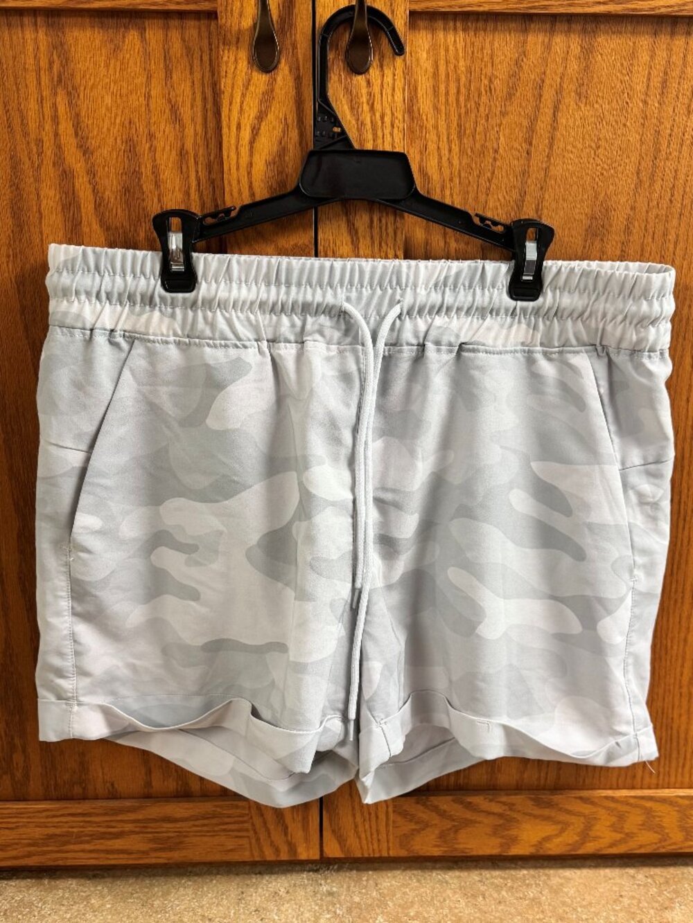Ebb & Flow Women's Light Gray Camo Athletic Shorts